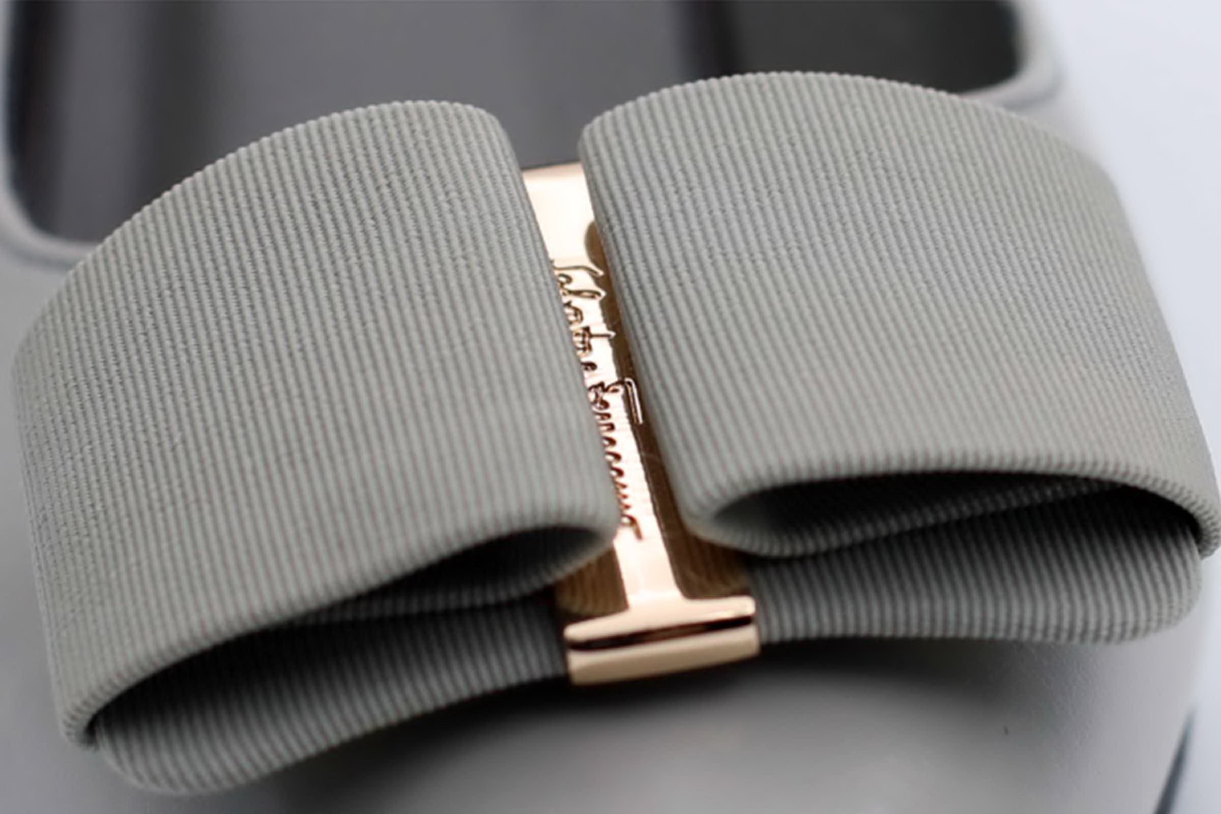 کفش پاشنه دار زنانه چرمی نیوهارت